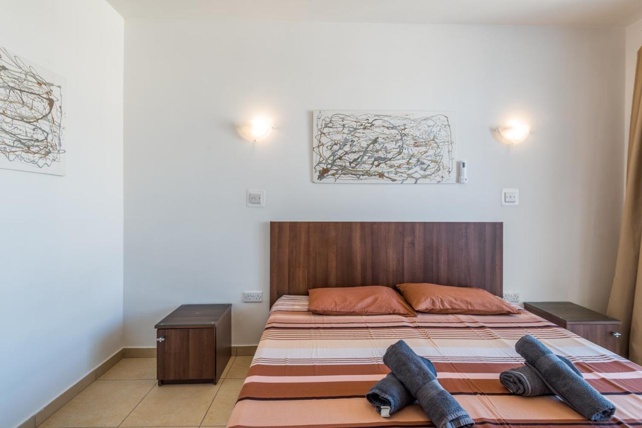 Seashells 2 Bedroom Apartments With Terrace, Just Off The Bugibba Promenade - By Getwaysmalta St. Paul's Bay Dış mekan fotoğraf