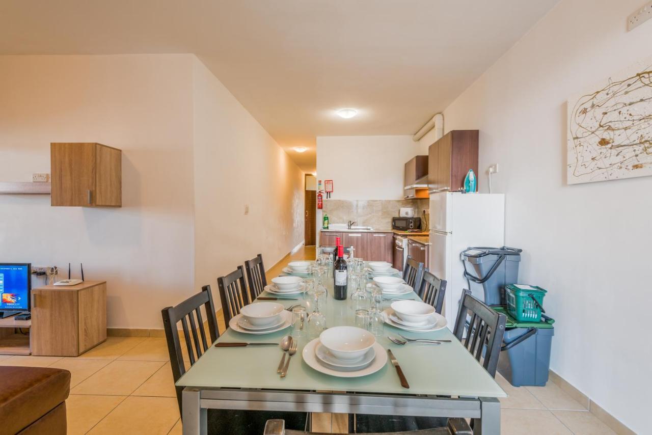 Seashells 2 Bedroom Apartments With Terrace, Just Off The Bugibba Promenade - By Getwaysmalta St. Paul's Bay Dış mekan fotoğraf