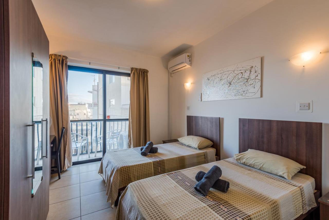Seashells 2 Bedroom Apartments With Terrace, Just Off The Bugibba Promenade - By Getwaysmalta St. Paul's Bay Dış mekan fotoğraf