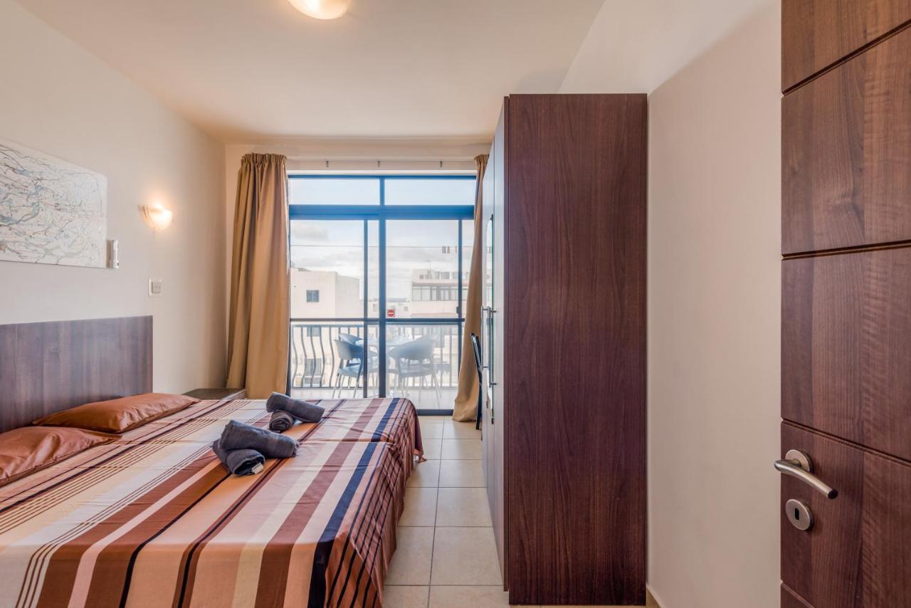 Seashells 2 Bedroom Apartments With Terrace, Just Off The Bugibba Promenade - By Getwaysmalta St. Paul's Bay Dış mekan fotoğraf
